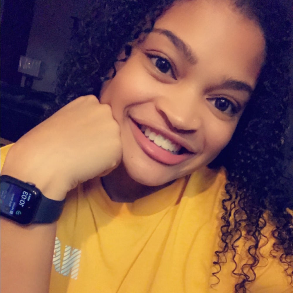 Meet your Posher, Alayah
